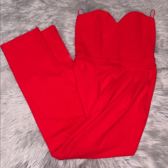 Express Sweetheart Strapless Jumpsuit with Exposed Zipper and Pockets Size 0 - Picture 3 of 8